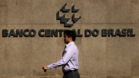 巴西的公共金融滑倒：不仅仅是增长